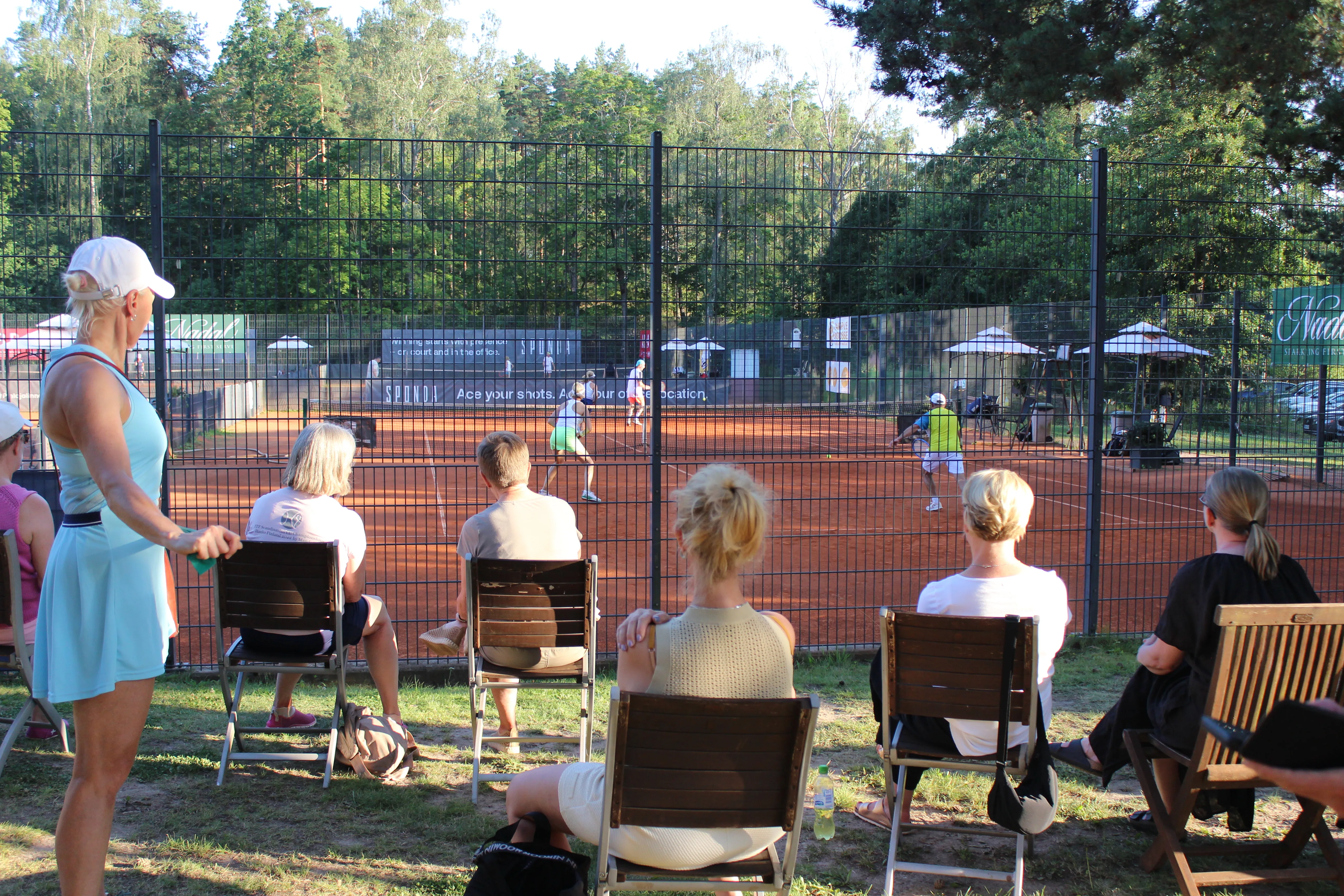Tenniskenttä Helsingissä